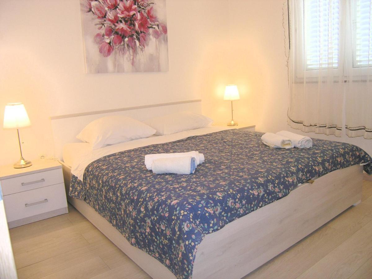 Apartments Sokolovic Krk Town Εξωτερικό φωτογραφία